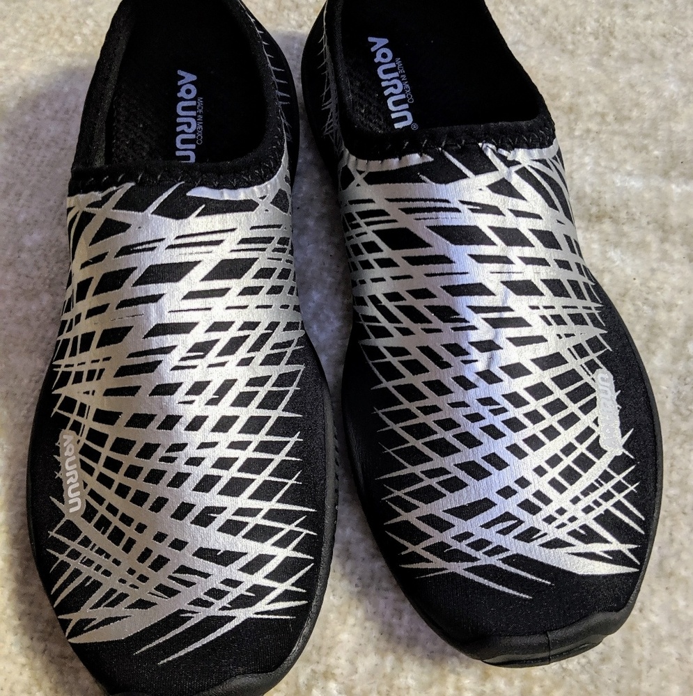 Unisex Aqurun Water Shoes/Swim Shoes *Unworn*